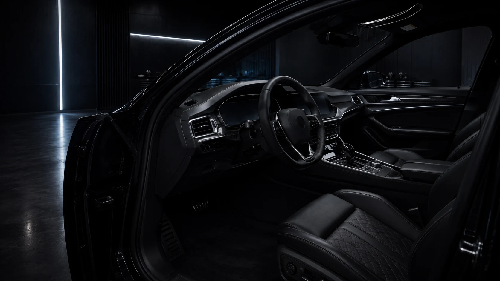 Habitacle automobile premium vu par une porte ouverte — image éditoriale de marque